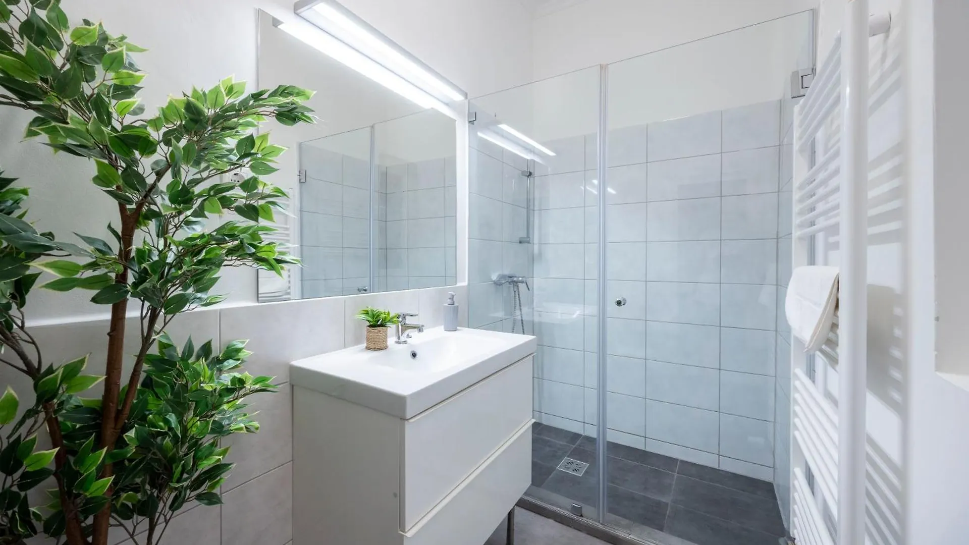 Apartment Stylish & Charming Cozy Suite By Prestige Homes Budapest